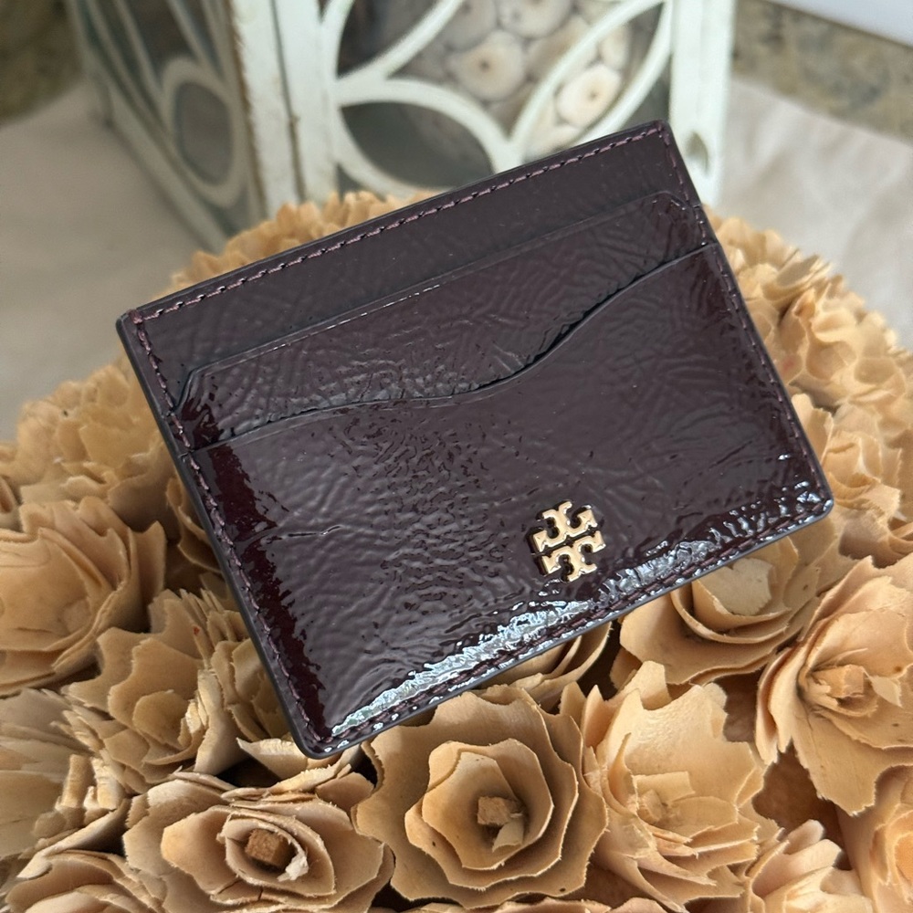 New! Tory Burch EMERSON CRINKLE SLIM card case in AGNELLO - Picture 3 of 5